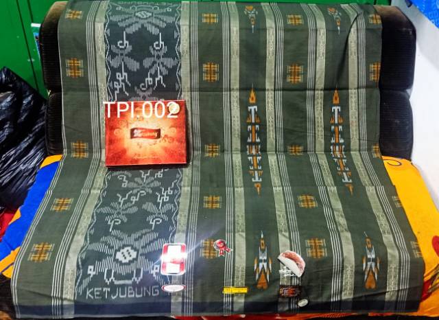 SARUNG KETJUBUNG TPI RED/GOLD