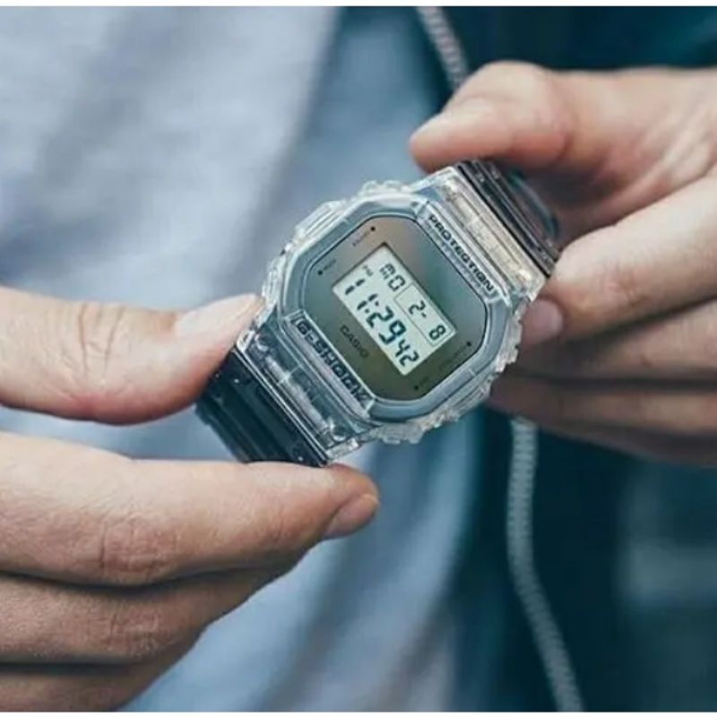 JAM TANGAN PRIA CASIO G-SHOCK DW5600-28 HITAM TRANSPARAN ORI FULL SET