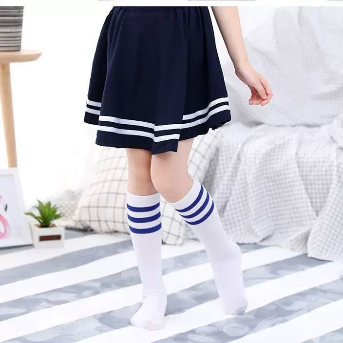 kaos kaki Wanita Setinggi Betis Gaya ala korea Aksesoris cosplay Tipis kaus kaki Bergaris 3D37