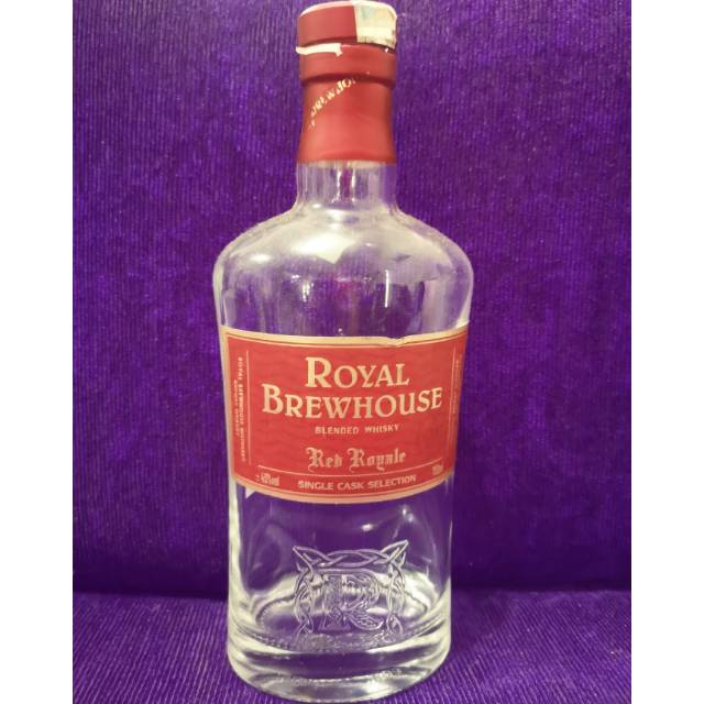 Botol bekas miras Royal Brewhouse