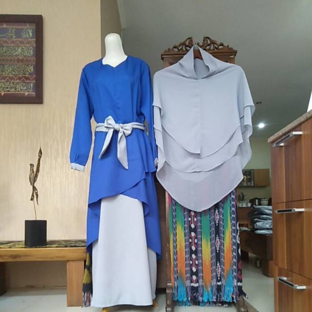 Aina Dress