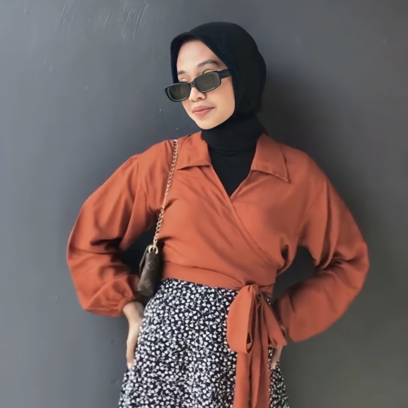 WRAP TOP BLOUSE / DESITA WRAP CROP TOP / KEMEJA BLOUSE KIMONO IKAT POLOS WANITA / BLAZER LENGAN BALON