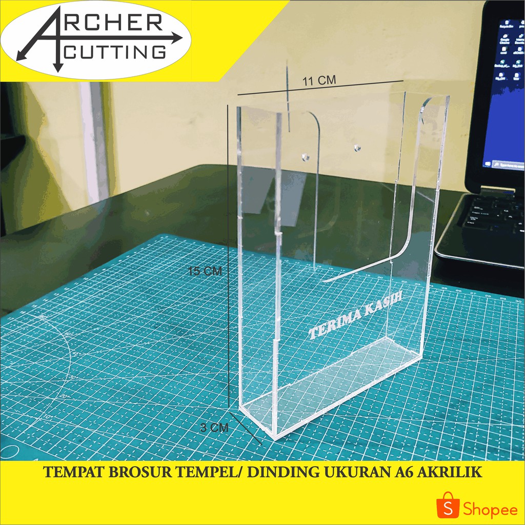 Tent holder/ tempat brosur dinding tempel A6 akrilik