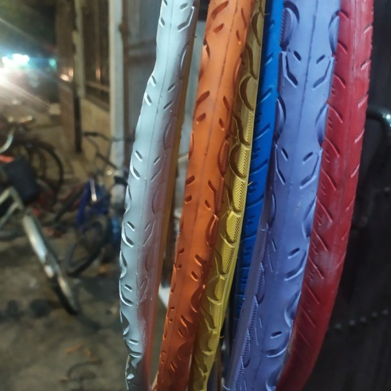 Ban luar sepeda ukuran 26 x 1.25 kenda kwest warna