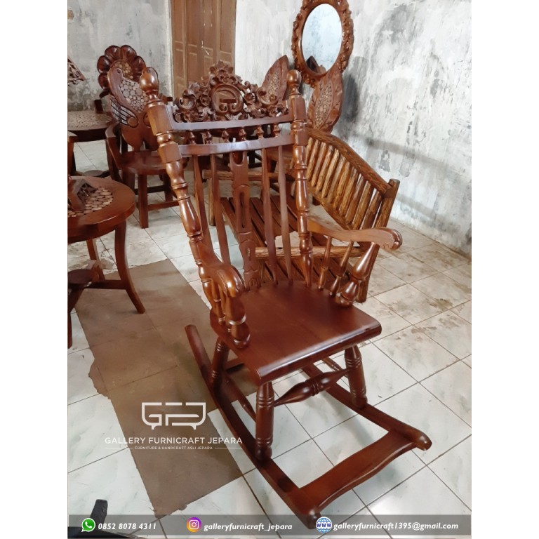 Kursi Goyang Classic Romawi Kayu Jati Jepara