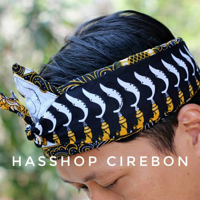 Iket ikat totopong khas sunda