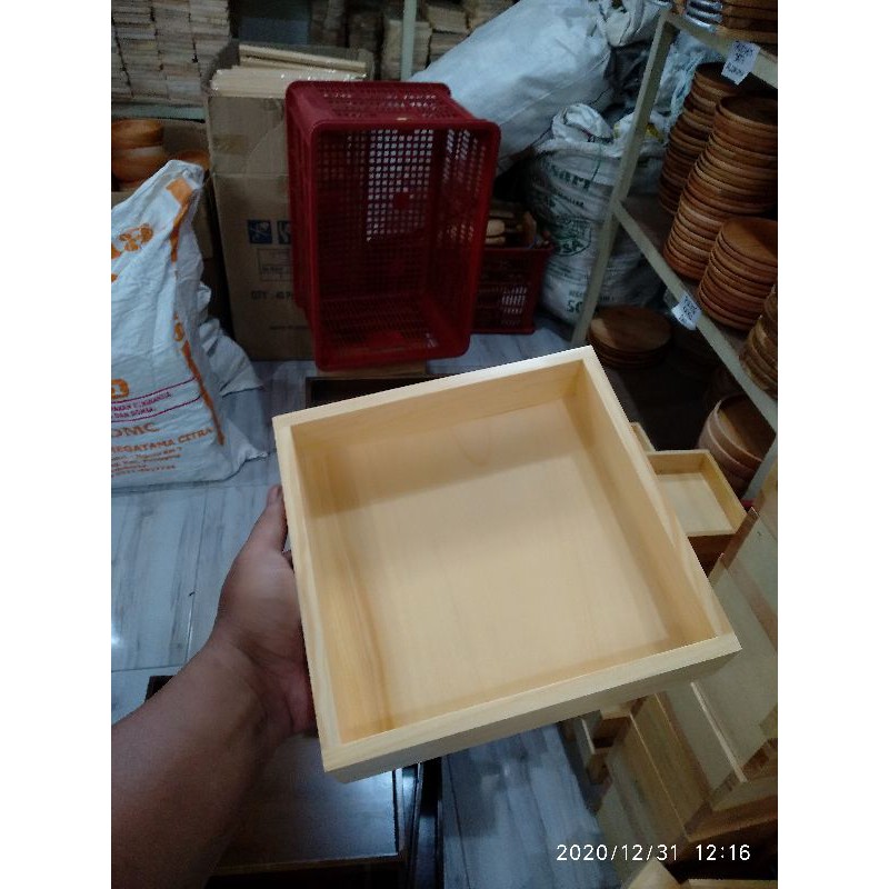 Baki Kayu / Tray Kayu / Nampan Kayu ukuran 20 x 20 x 5 Cm