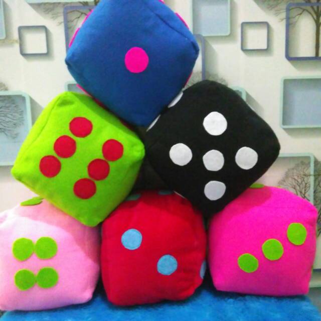 Bantal Dadu