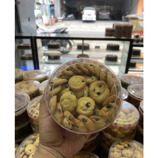

KUE KERING VANILLA CHOCOCHIPS TOPLES 500 GRAM