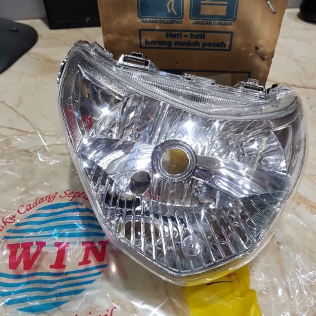 REFLEKTOR LAMPU DEPAN SUZUKI NEW SPIN 2009 UP MERK WIN