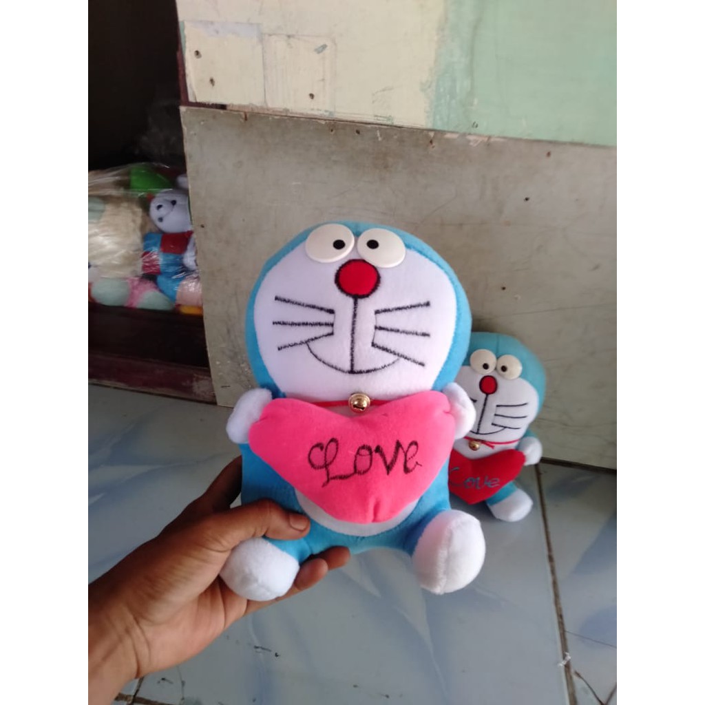 Boneka Doraemon Love Size S -20cm