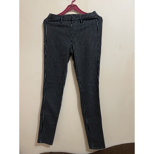 Preloved UNIQLO Skinny Pants