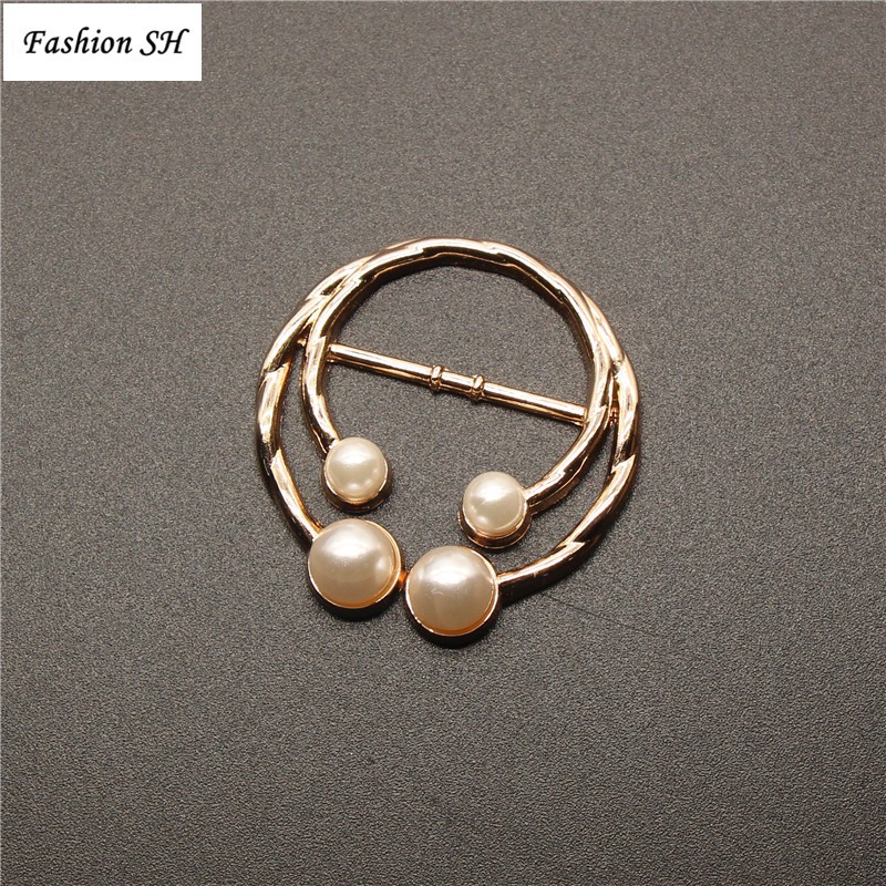 Ring Holder Scarf/Syal Desain Salib Hias Kristal Bahan Alloy Kualitas Tinggi Untuk Wanita M40163