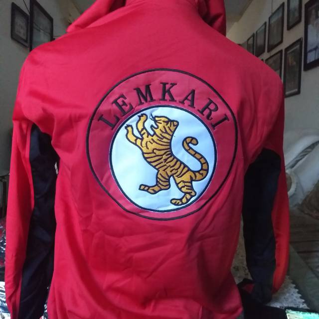  Jaket  Karate  Model Logo Perguruan Lemkari Jaket  Karate  