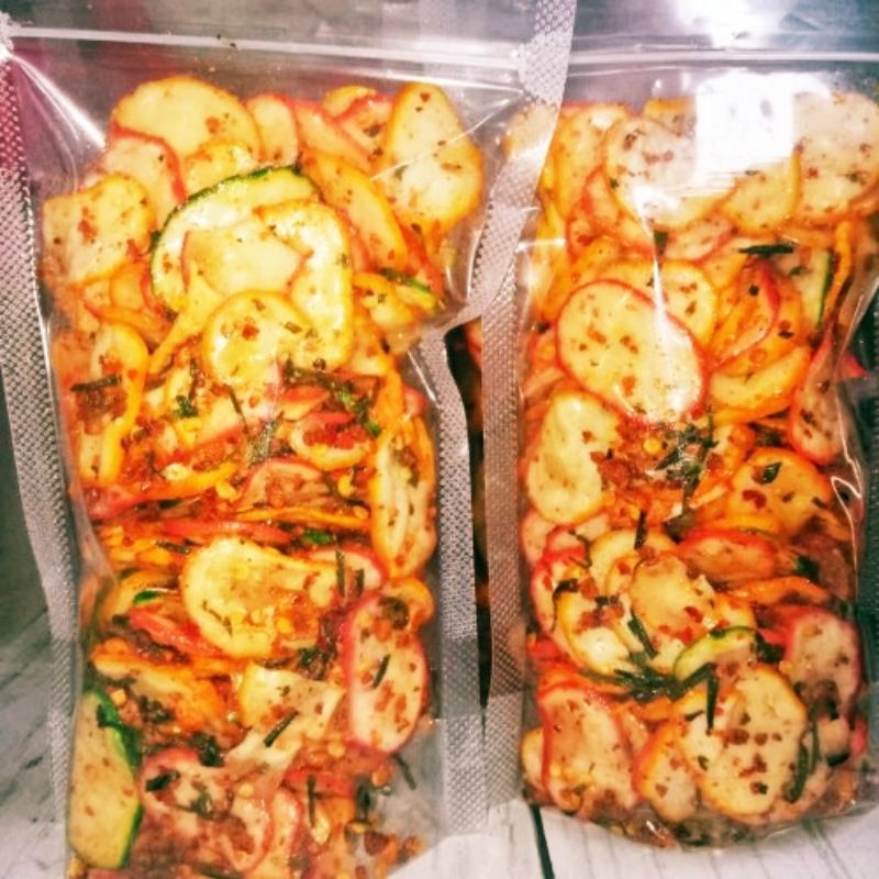 

krupuk seblak pedas daun jeruk