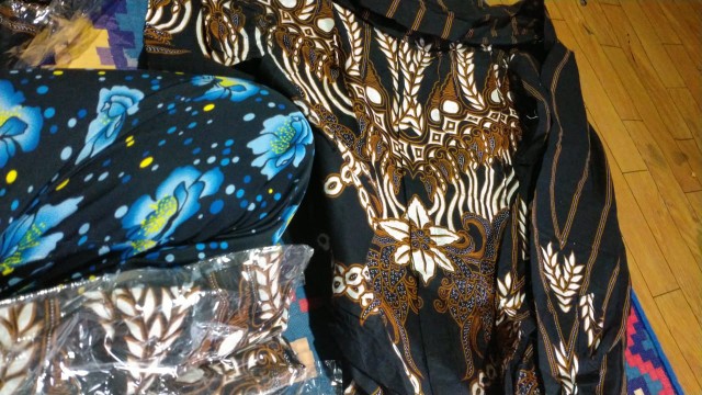 Kemeja Batik Pria Kasual Kemejakantoran