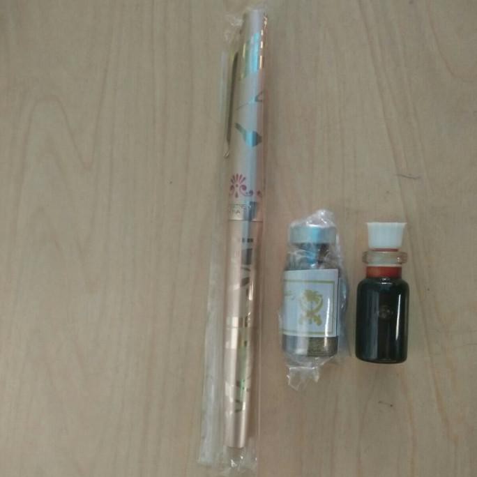 

Gilaa!!! Sepaket Tinta Jafaron Emas + Pen Tulis Rajah/Asma" Dll Limited