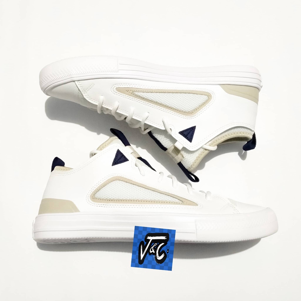 Converse Chuck Taylor All Star Ultra Leather Surface Fusion Mid White