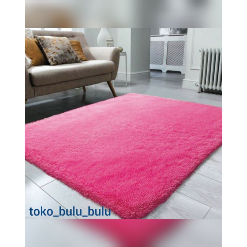 karpet bulu rasfur lembut dan nyaman ukuran 160×100×5cm,berat 1kilo