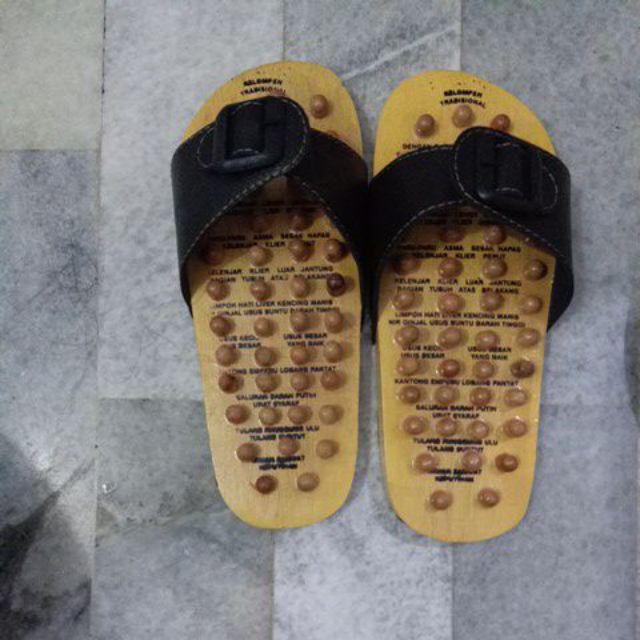  Sandal  Selop Kayu Refleksi Akupuntur Pijat Kaki Sandal  