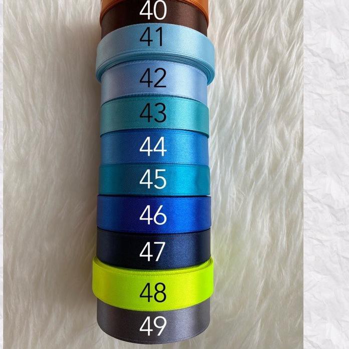 

Dapatkan Pita Satin 3/4 INCH / 2 CM 25 YARD (BRAND SAKURA)