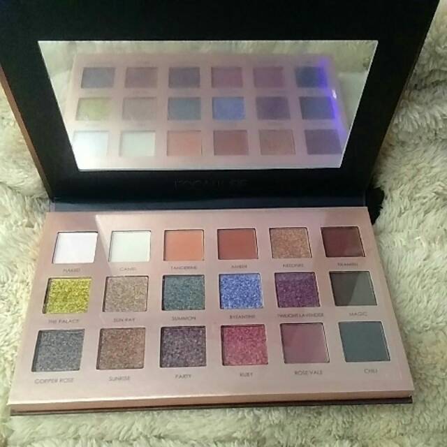 FOCALLURE TWILIGHT 18 SHADES FULL FUNCTION PALETTE