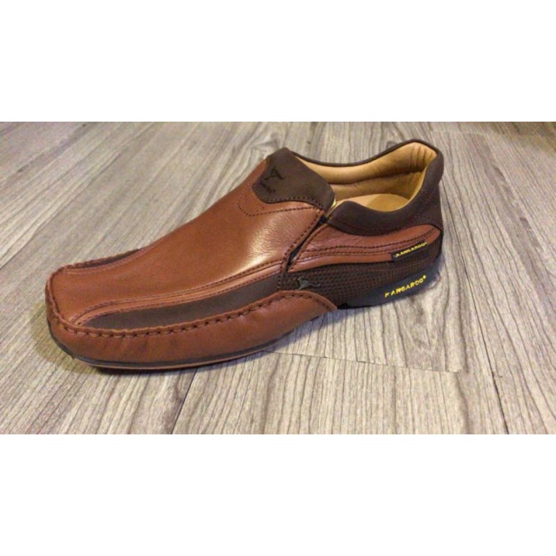 SEPATU KANGAROO