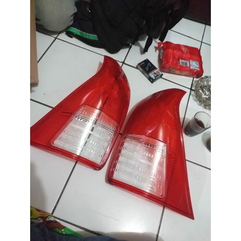 mika stoplamp toyota avanza 2012-2015