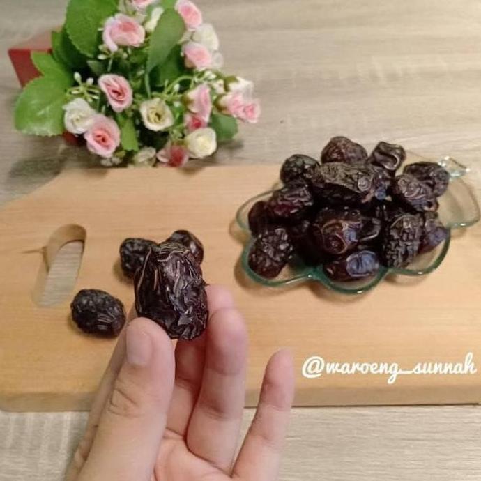 

KURMA AJWA PREMIUM DH654636E