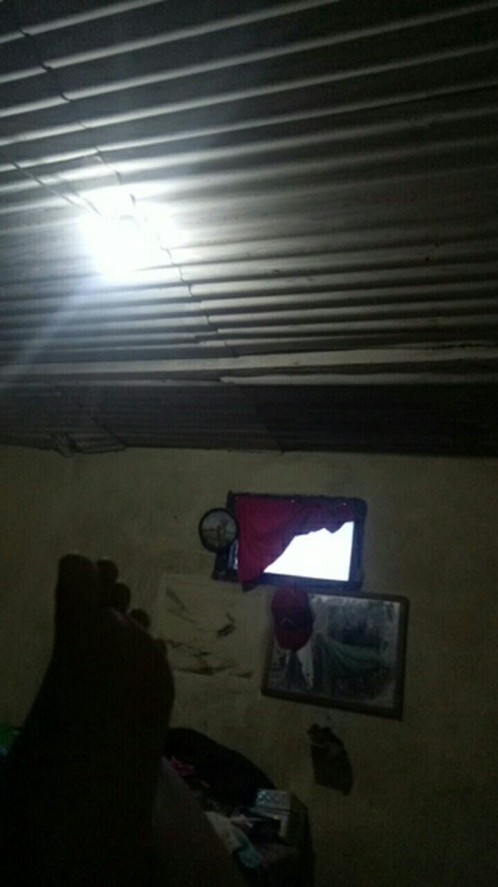 Kaos Baju Skymo Orang Pakai Topi Garis Cotton Combed Tshirt Tees Pria Wanita Distro