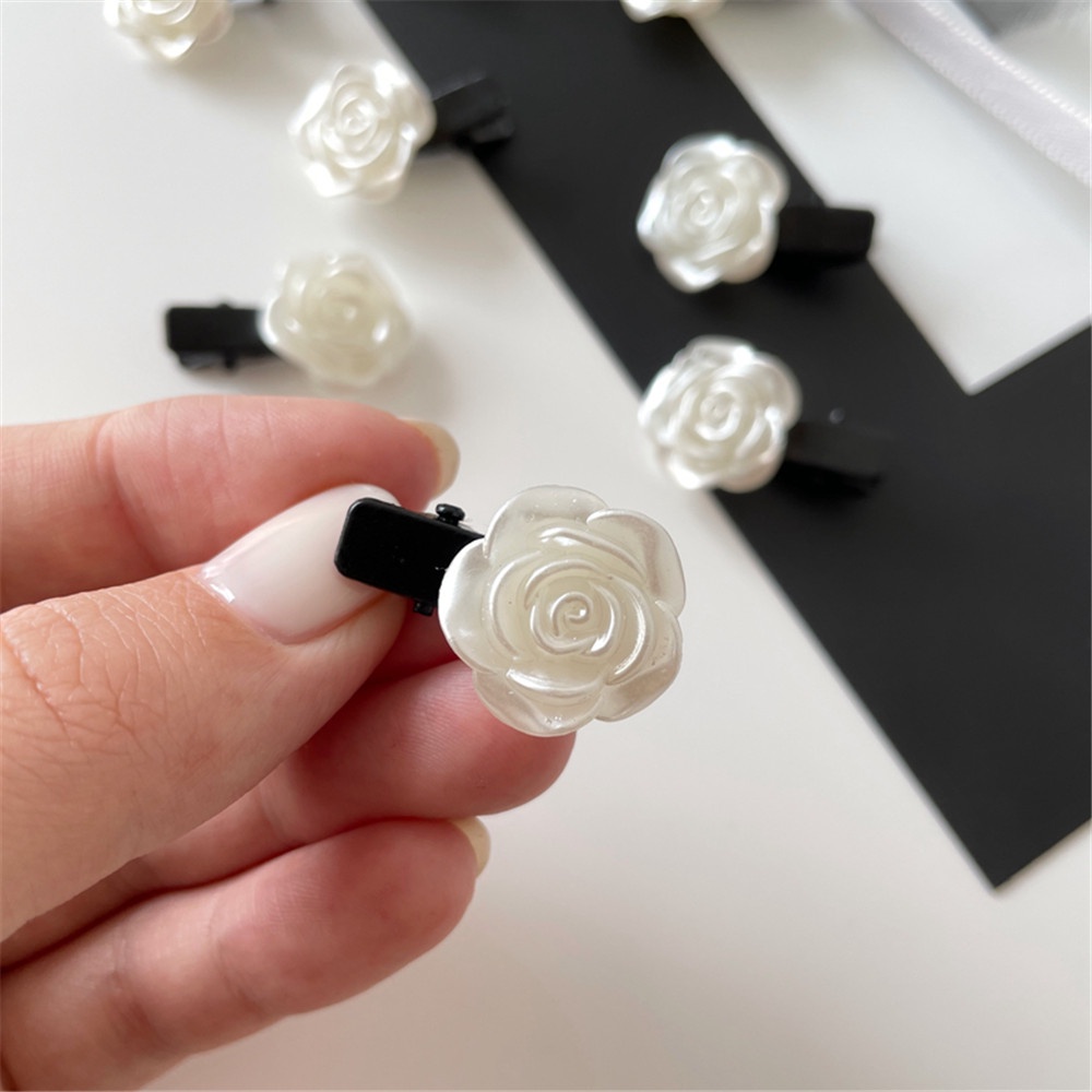 5pcs / SET Jepit Rambut Poni Samping Bentuk Bunga Bebek Warna Putih Gaya Perancis Untuk Wanita