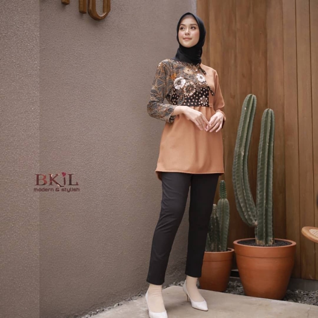 Baju Batik Wanita Modern Exclusive BKil Blouse Batik Rampel Kombinasi Moscrepe