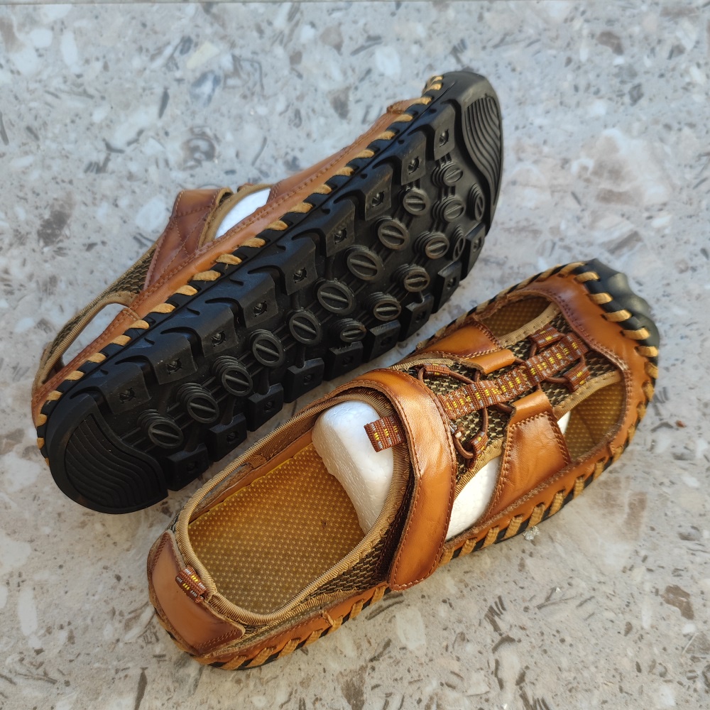 Import Outdoor Sandal Hiking Gunung Pria Sendal Kulit Asli Olahraga Trendy Mendaki Cowok Dewasa Keren 190