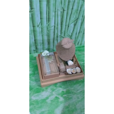 

box mahar perhiasan dan uang