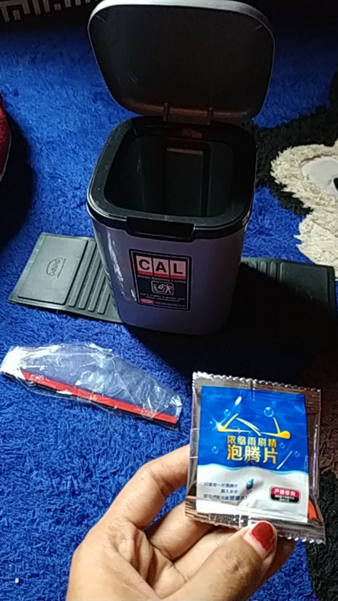 Tempat Sampah Mobil 2 Liter Tatakan Karet Car Trash Bin Wadah Sampah Praktis Anti Bocor Tumpah Aman