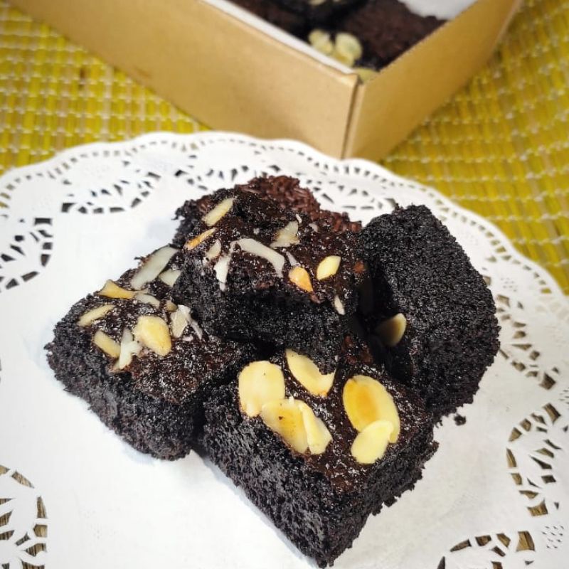 

Fudge Brownies/Brownies panggang Premium