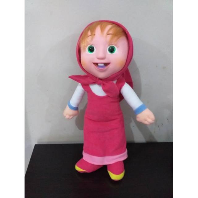 Boneka Masha (muka karet)