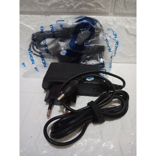 Charger Nokia colokan besar N7210