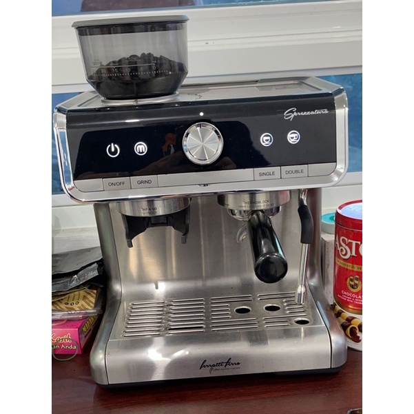 Preloved - Automatic Coffee Maker Mesin Kopi dengan Grinder - Ferrartti Ferro FCM-5020