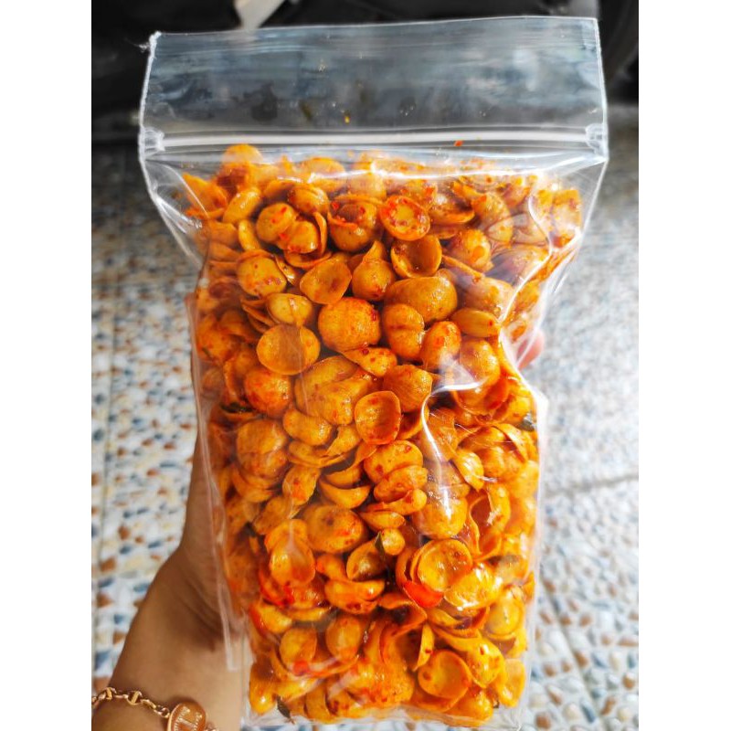 

SEBLAK KERUPUK KERANG 250GRAM / KERUPUK SEBLAK PEDAS DAUN JERUK / KERANG KERUPUK