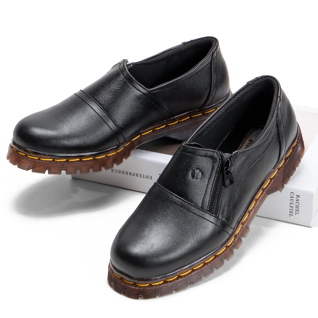 Sepatu Boots Kulit Asli Wanita Low Cut Slip On Like Docmart VD131