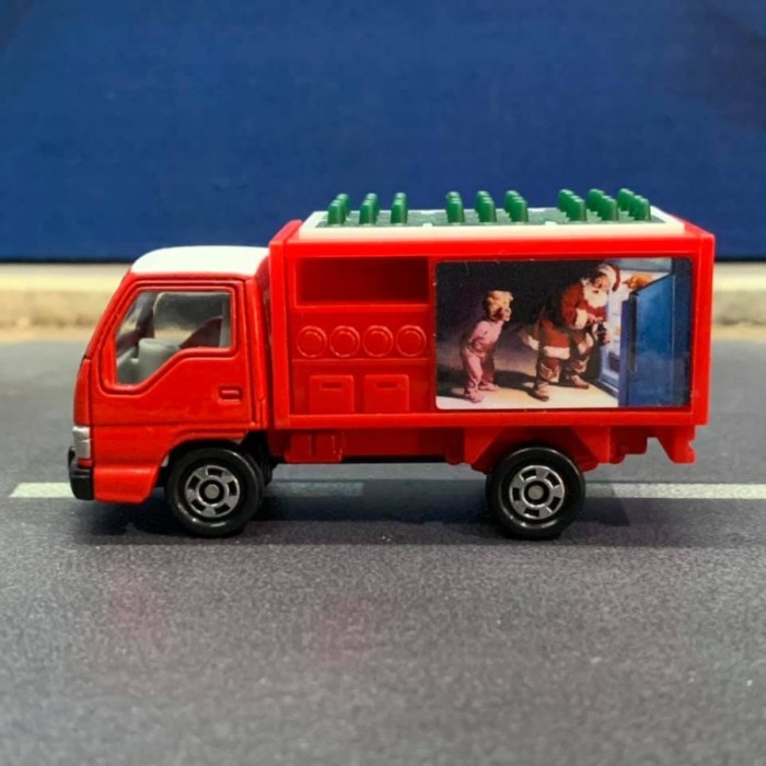 Tomica Kuji 8 Coca Cola Art Collection Route Truck Santa Claus China