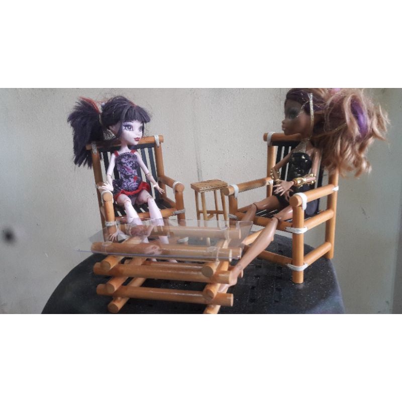 Miniatur Sofa kursi Kayu skala 1:6 for Barbie/ Hot Toys