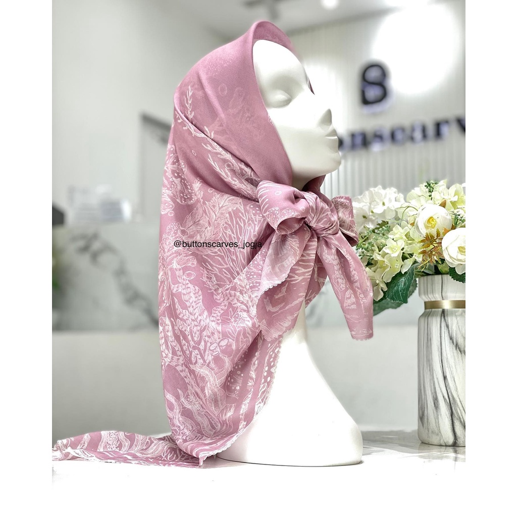 El Minorca Buttonscarves x Mmehuilet | Pinky Sand | Voal Scarf Hijab