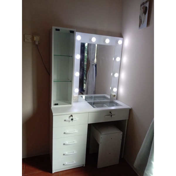 MEJA RIAS LAMPU MINIMALIS/MEJA RIAS LAMPU LED