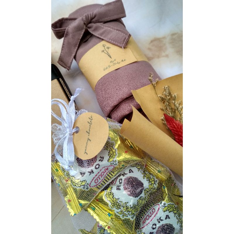 

gift box, hampers, kado, kado box, hampers hijab