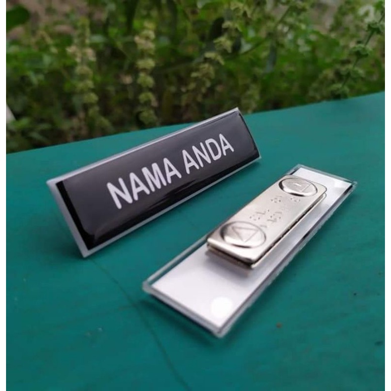 

NAME TAGE / NAMA DADA / NAMA SEKOLAH / NAMA KANTOR / NAMA PEGAWAI, NAMA AKRILIK RESIN TIMBUL NAMA DADA MAGNET