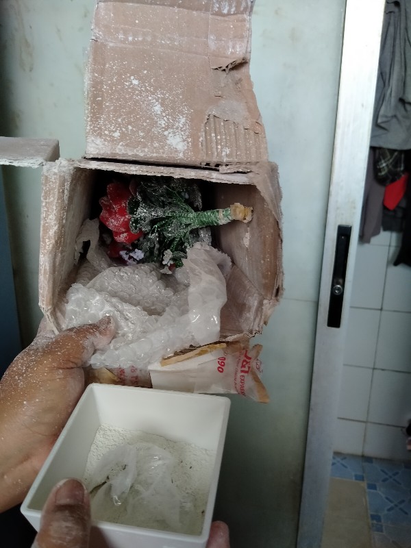 Bunga Akrilik Mawar Akrilik Plus Vas