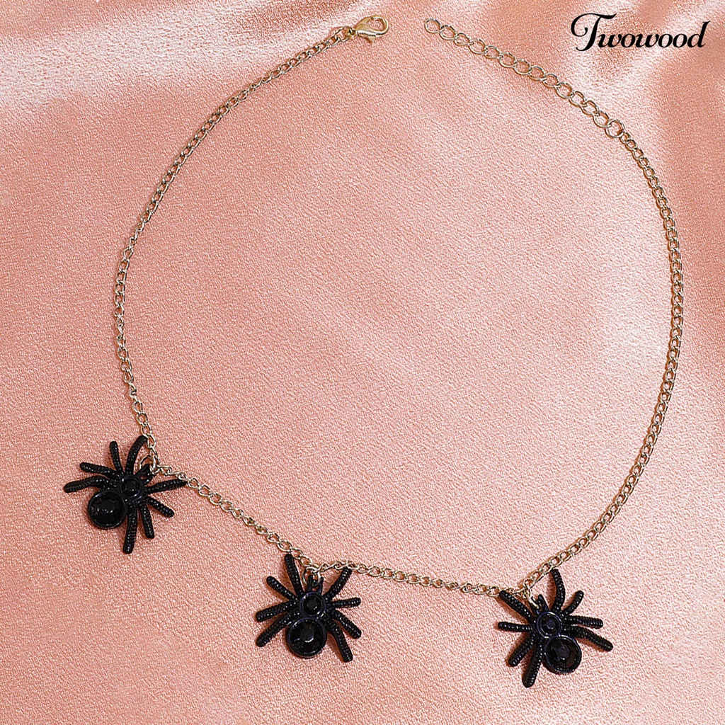 Twowood Three Spider-Shaped Pendants Women Necklace Classic Alloy Exaggerated Gothic Halloween Necklace Party Jewelry