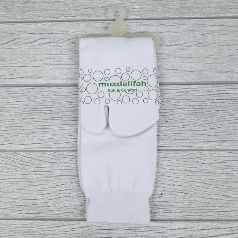 Kaos Kaki Wanita 2 Jari Muzdalifah Panjang Jempol Polos Soft & Comfort Dewasa Dua Jari Telapak Cewek Perempuan Muslimah Sekelas Soka Musdalifah Warna Hitam Putih Coklat-Putih Polos